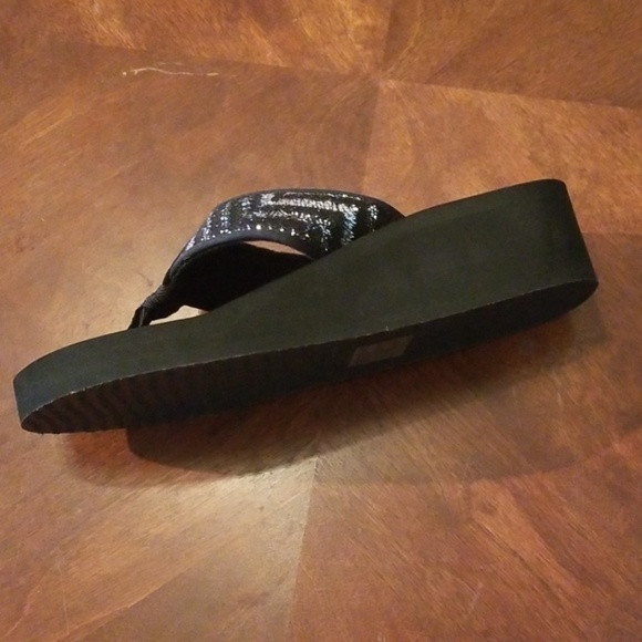 Yellowbox Black and Silver Flip Flop - Picture 2 of 2